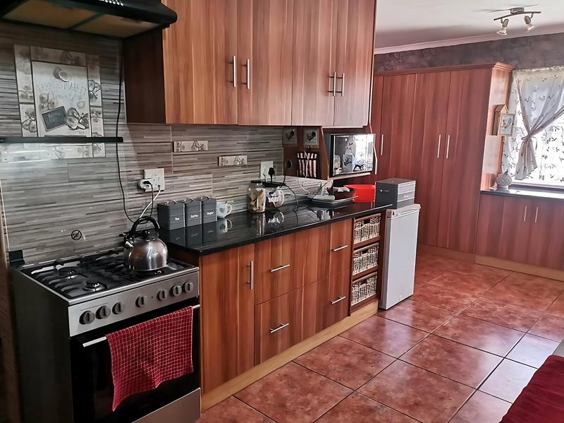 3 Bedroom Property for Sale in Heiderand Western Cape